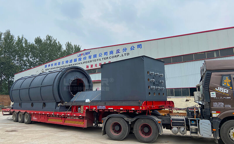 連續(xù)式煉油設(shè)備裝車實(shí)拍